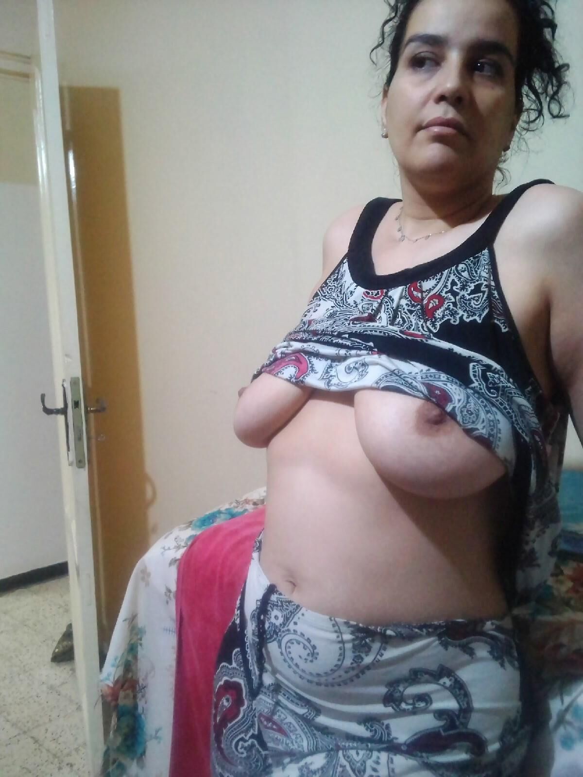 arabian home whore