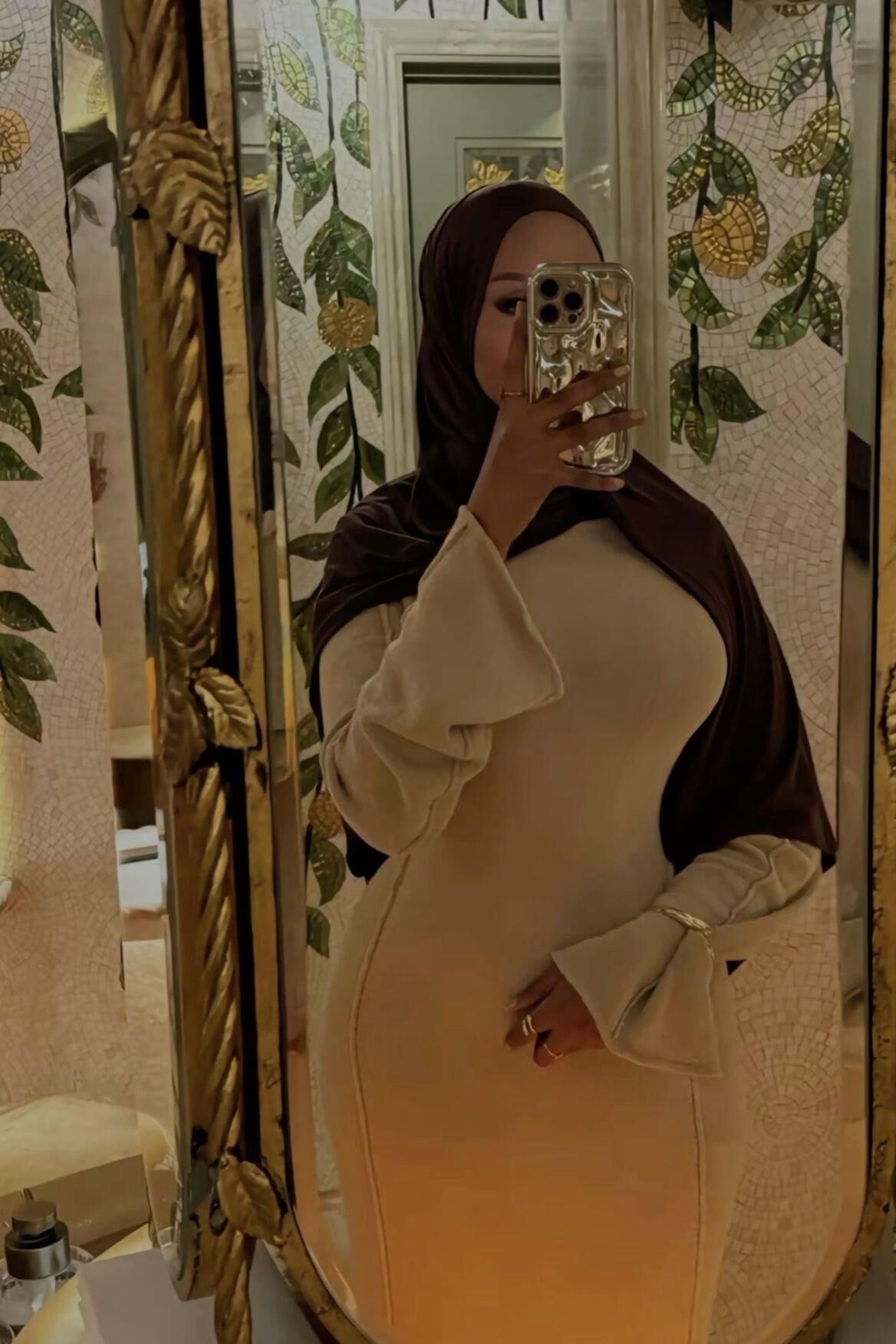 Curvy hijabi slut