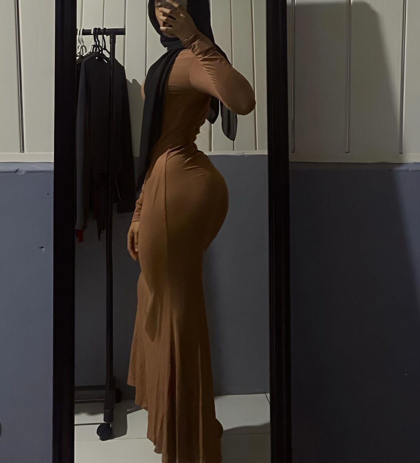 Curvy hijabi slut