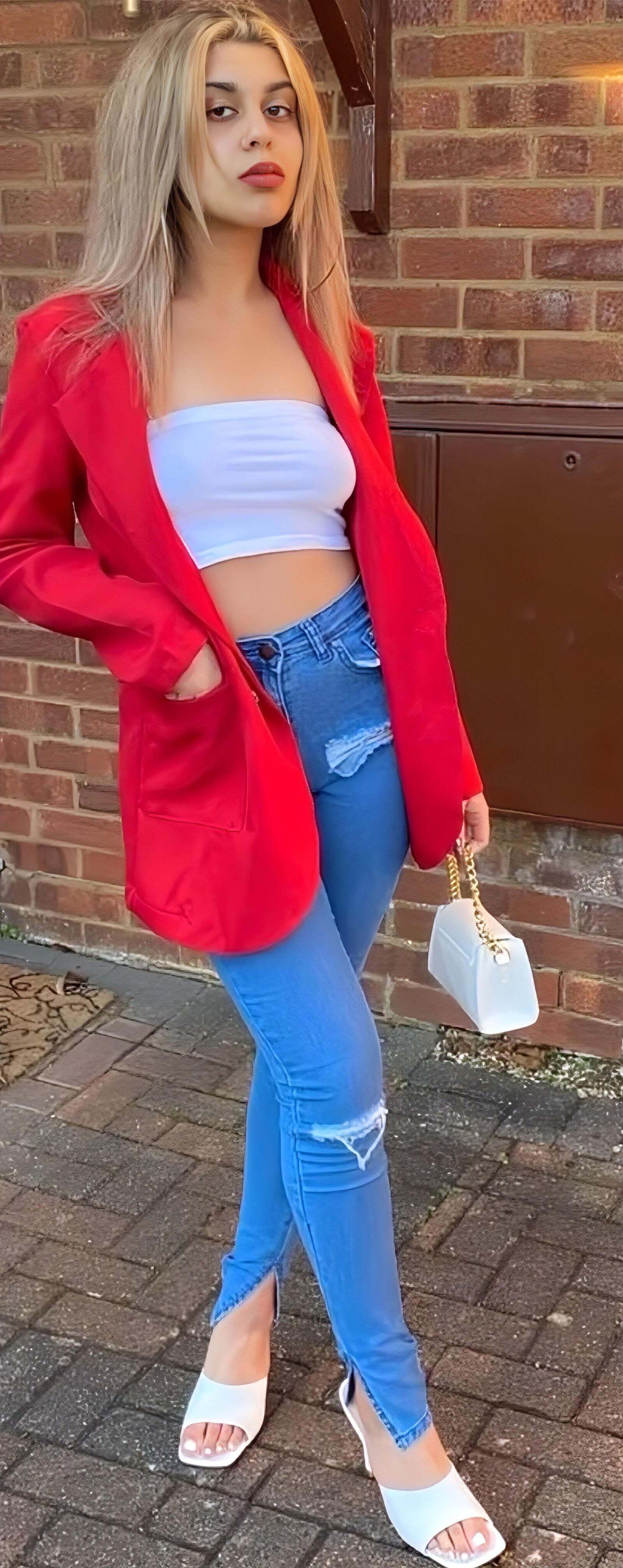 Paki sluts who wants more 