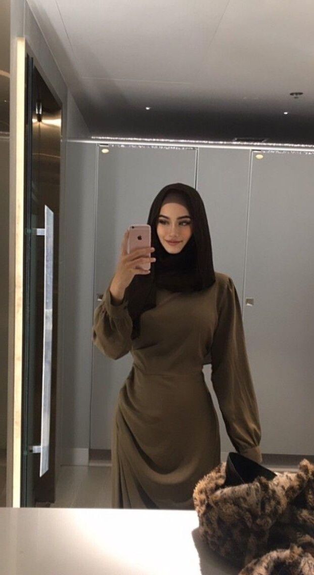 Hot Hijabis #