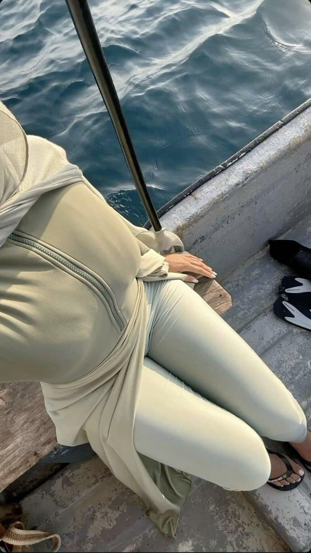 Curvy hijabi slut