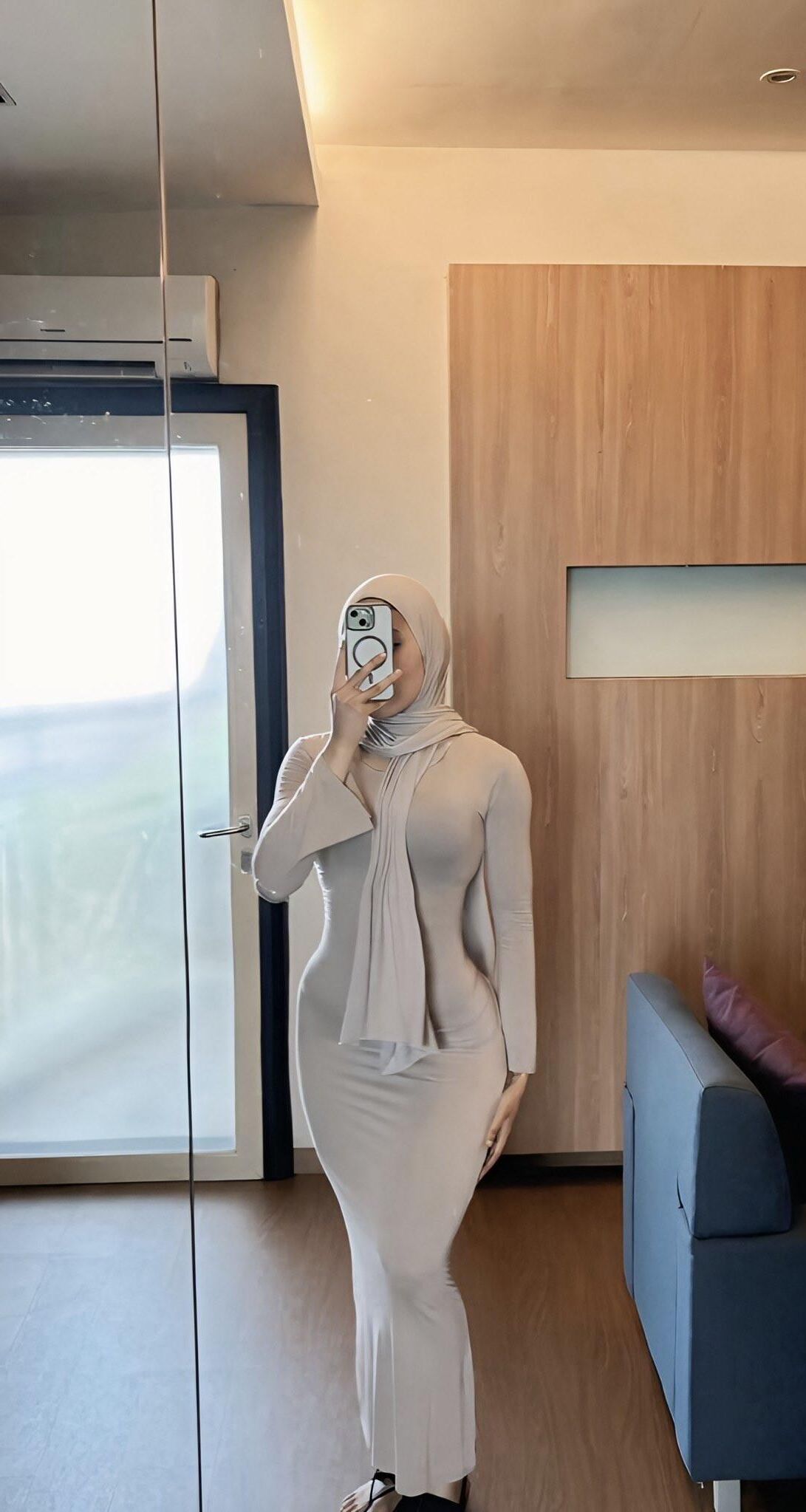 Curvy hijabi slut