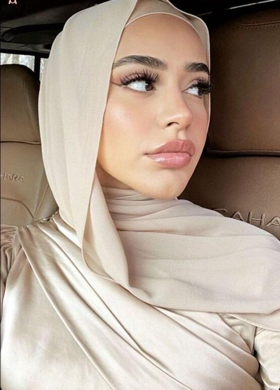 Hot Hijabis #