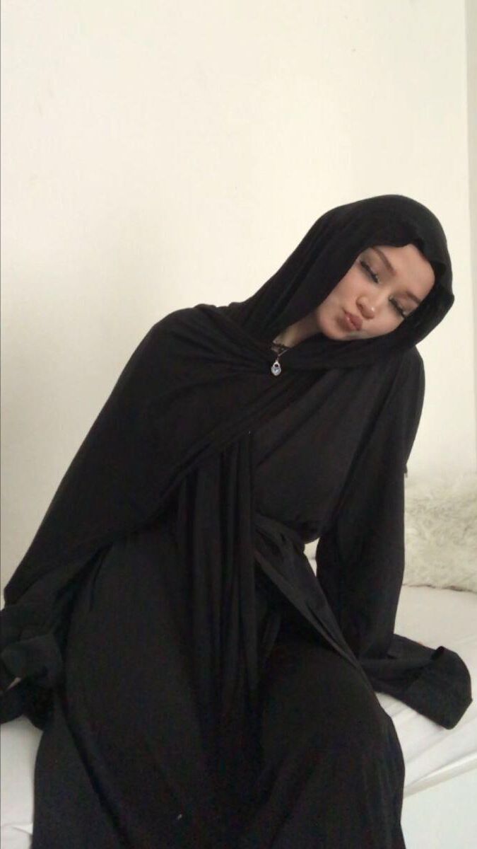 Hot Hijabis #