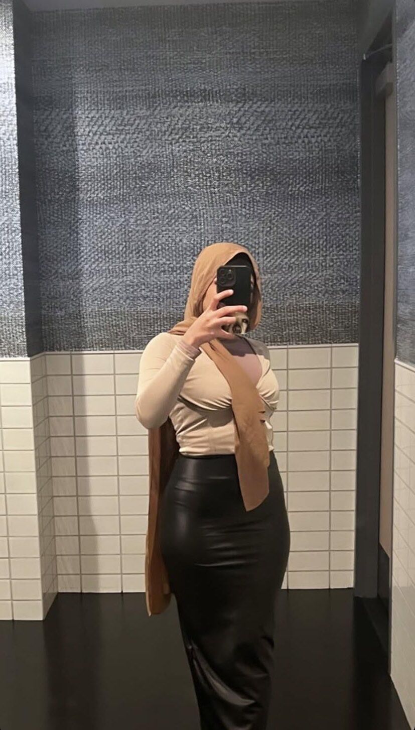 Curvy hijabi slut