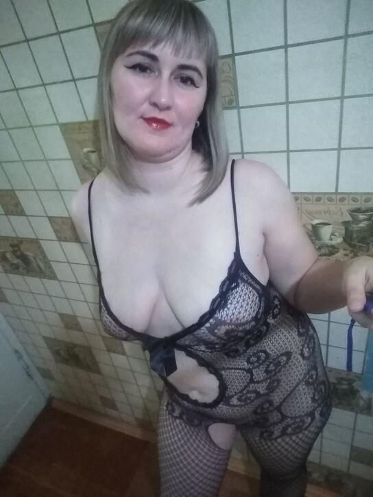 Chubby Russian milf Elena from town Miass
