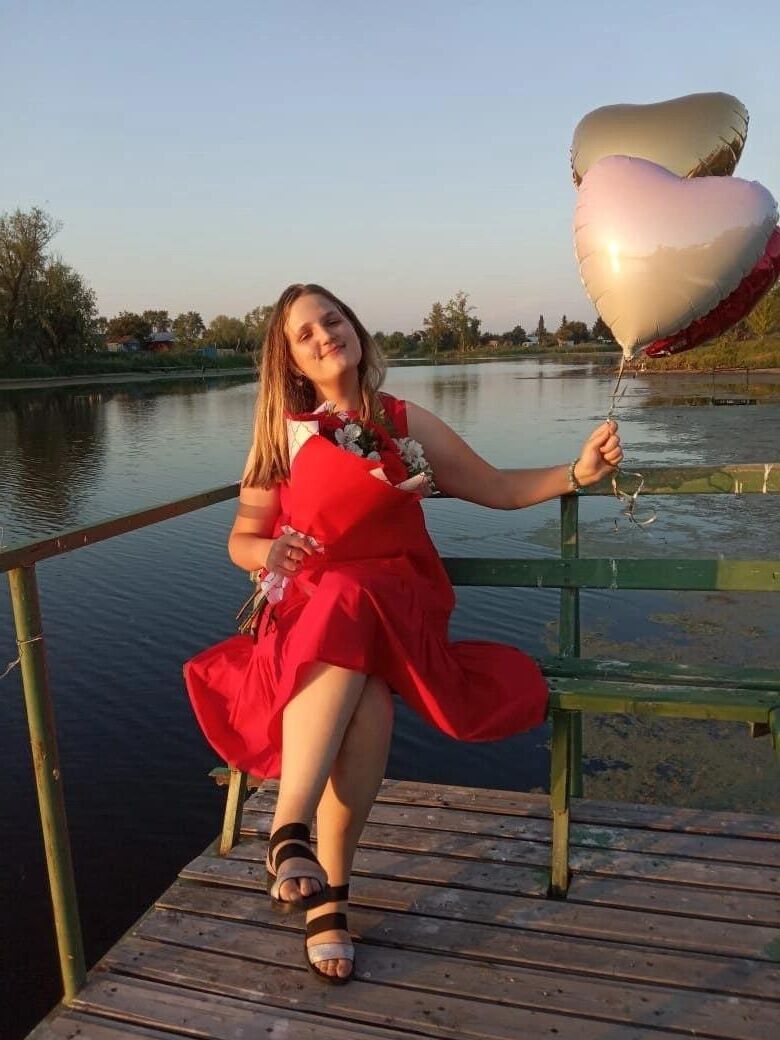 Jovens Russian Dasha's From Ishyn Primeiros passos na maturidade