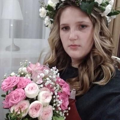 Jovens Russian Dasha's From Ishyn Primeiros passos na maturidade