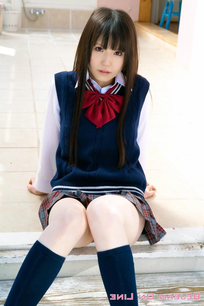 Japanische Schönheiten Niko o großes Schulmädchen