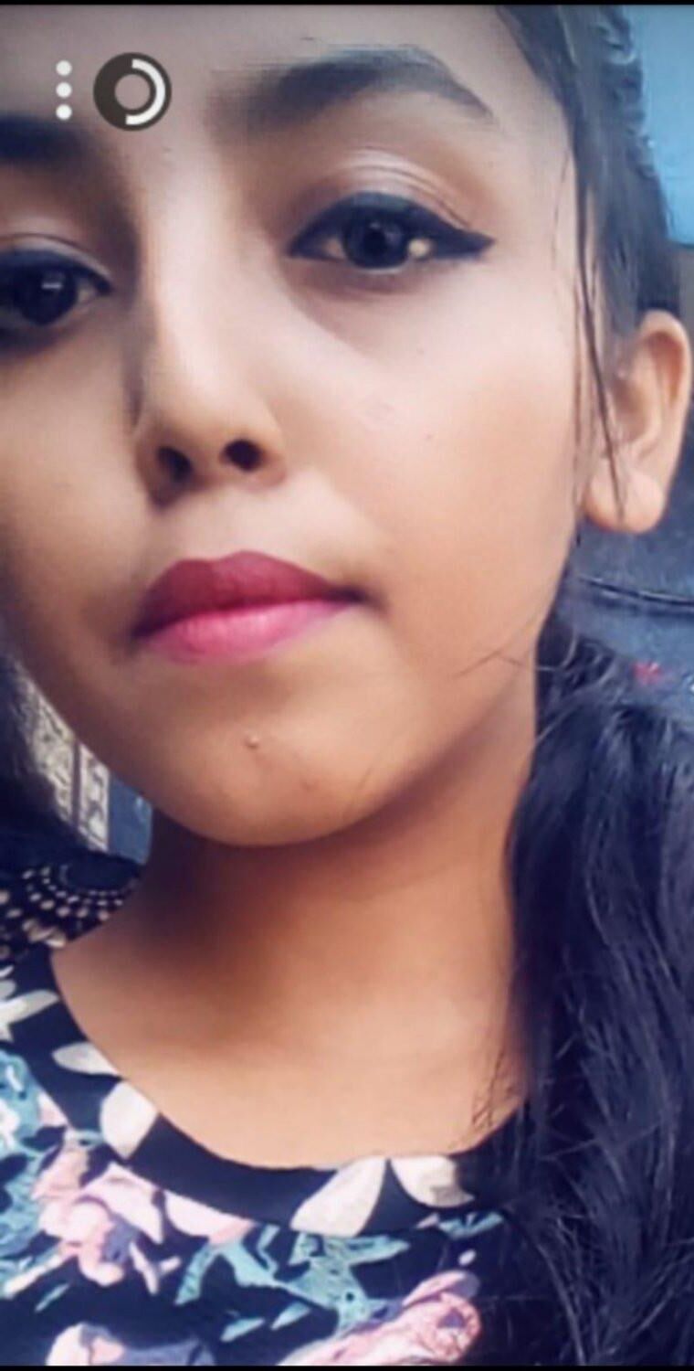 Big tiitty indische Hure in der Personalabteilung für Repost