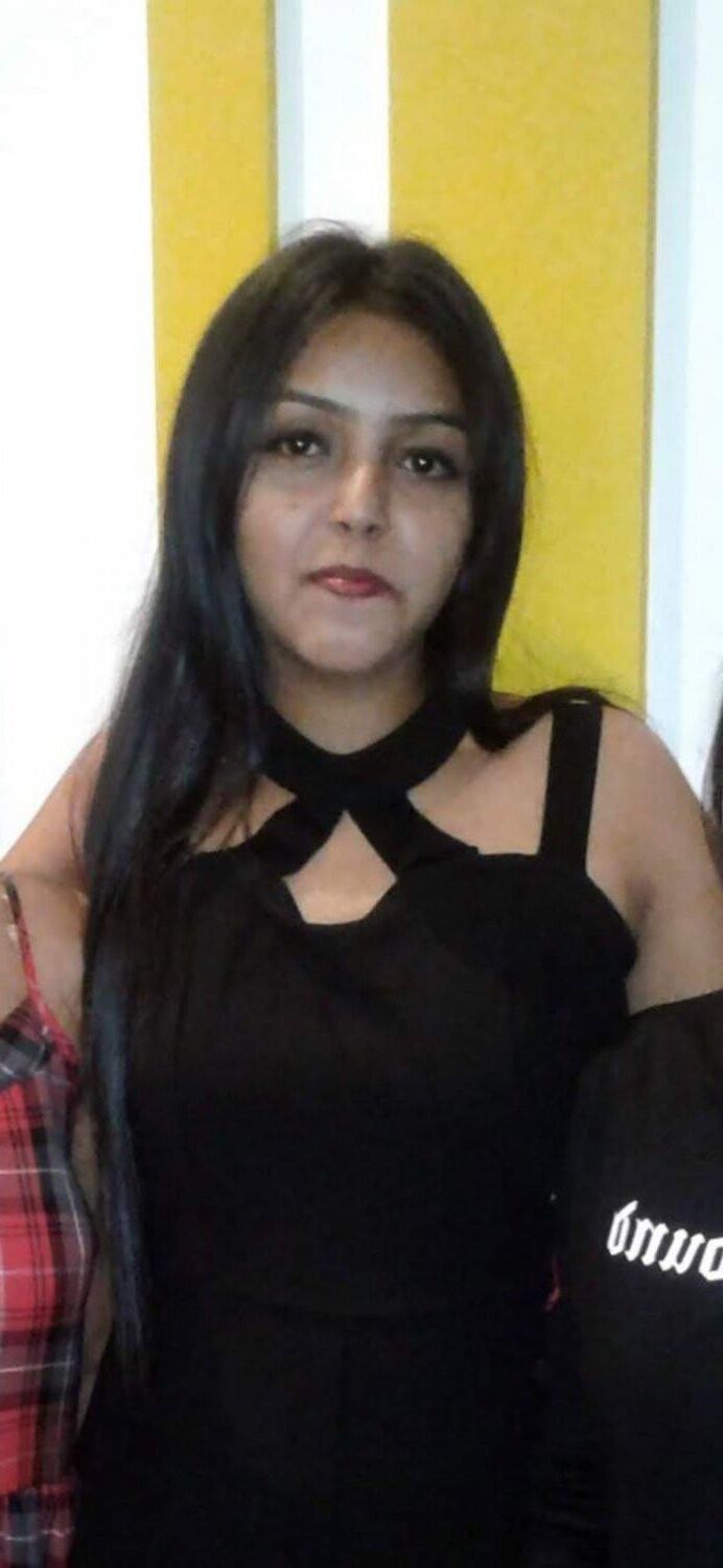 Big tiitty indische Hure in der Personalabteilung für Repost