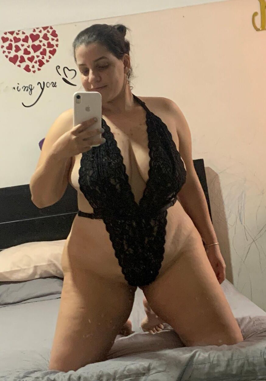 Peau légère Latina Culona Tetona Karen Lina