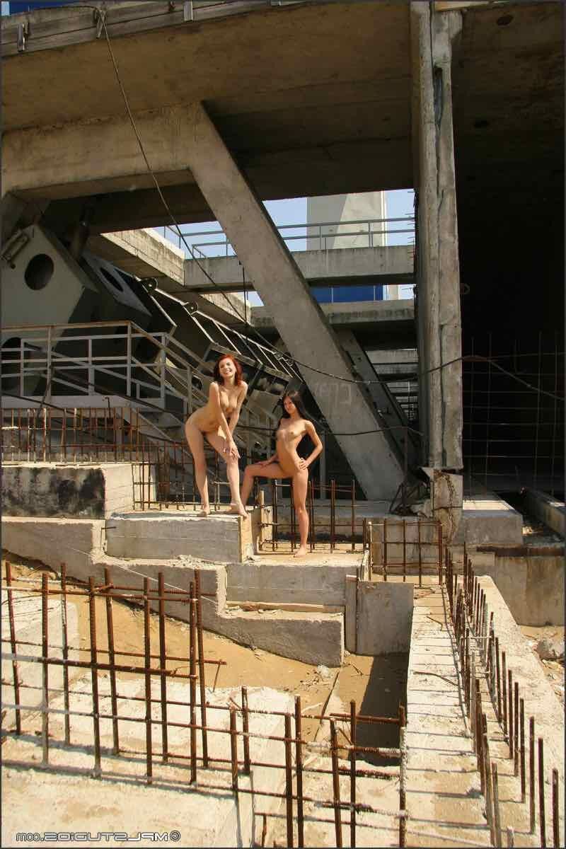 Mplstudios Maria et Nata dans la zone