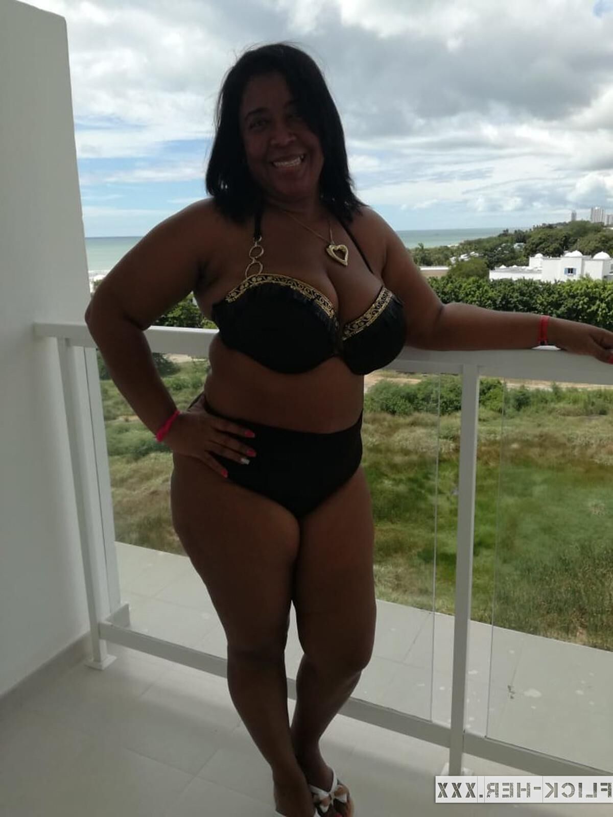 Latinas Big Tits