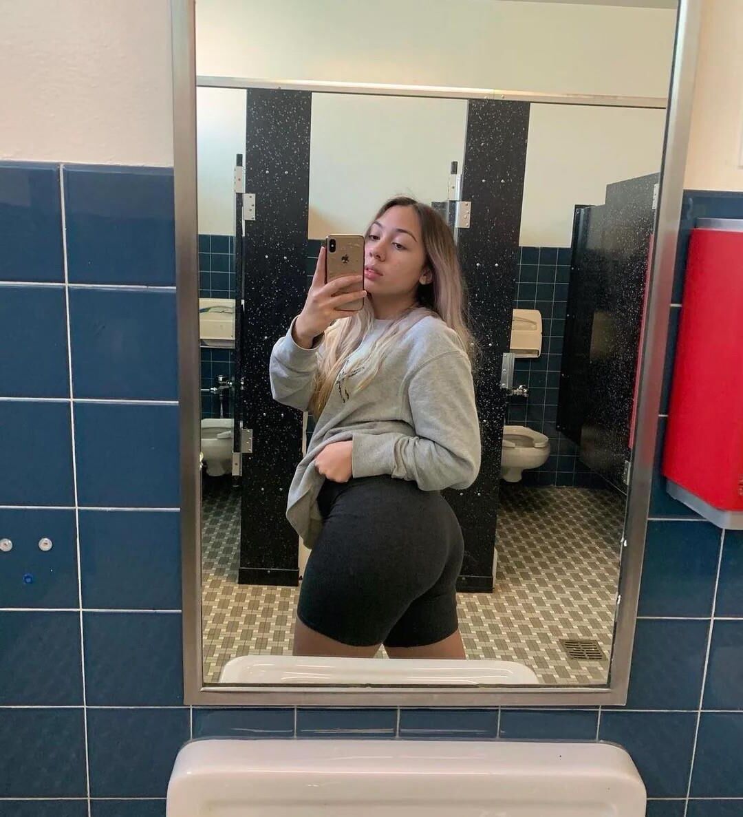 Latina webslut jolie homemade nudes exposed