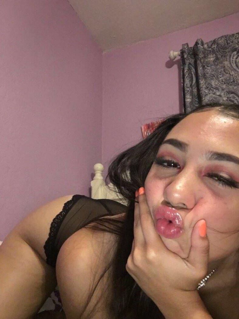 Latina webslut jolie homemade nudes exposed