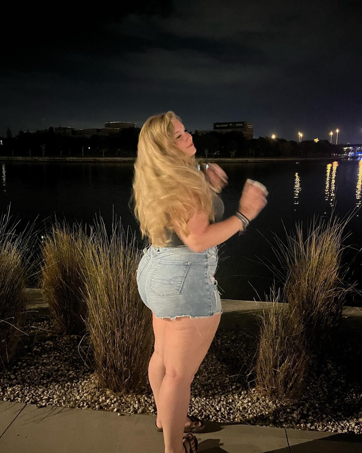  College Snowbunny PAWG for BBC: Halynn