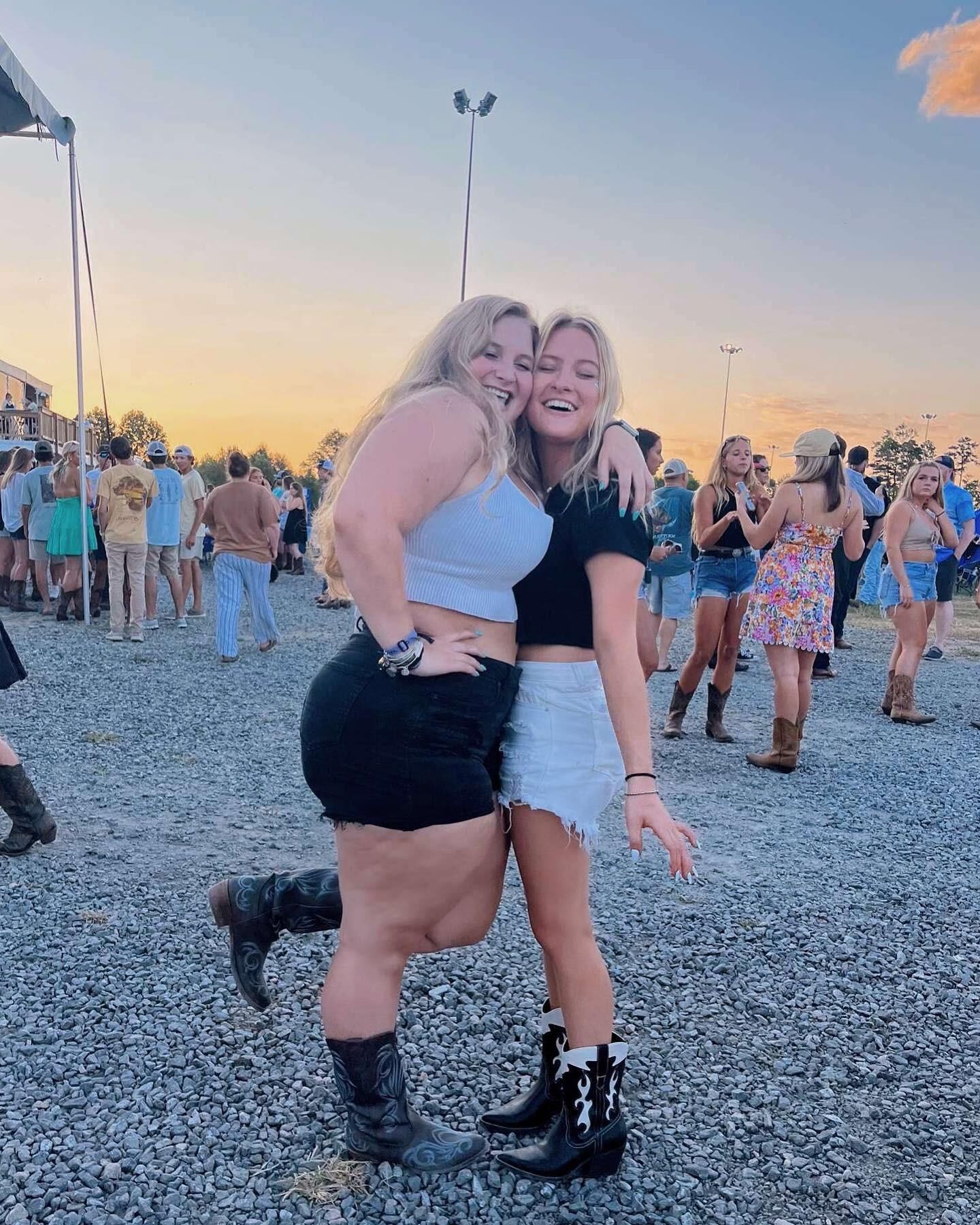  College Snowbunny PAWG for BBC: Halynn