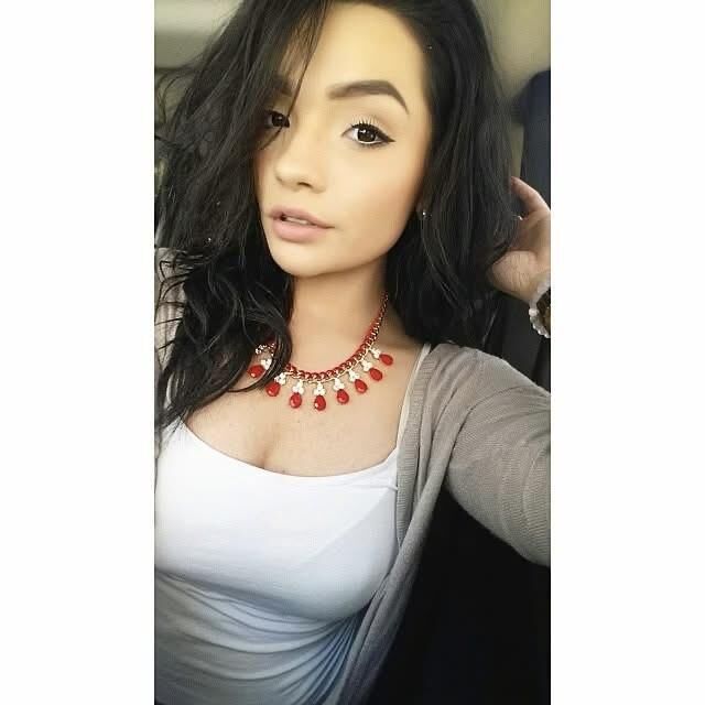 Sexy Latina Girlfriend For Tributes