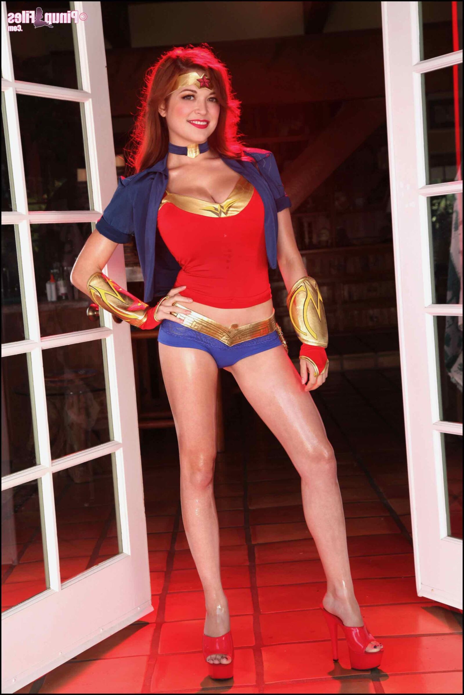PinupFiles TESSA FOWLER Wonder Woman