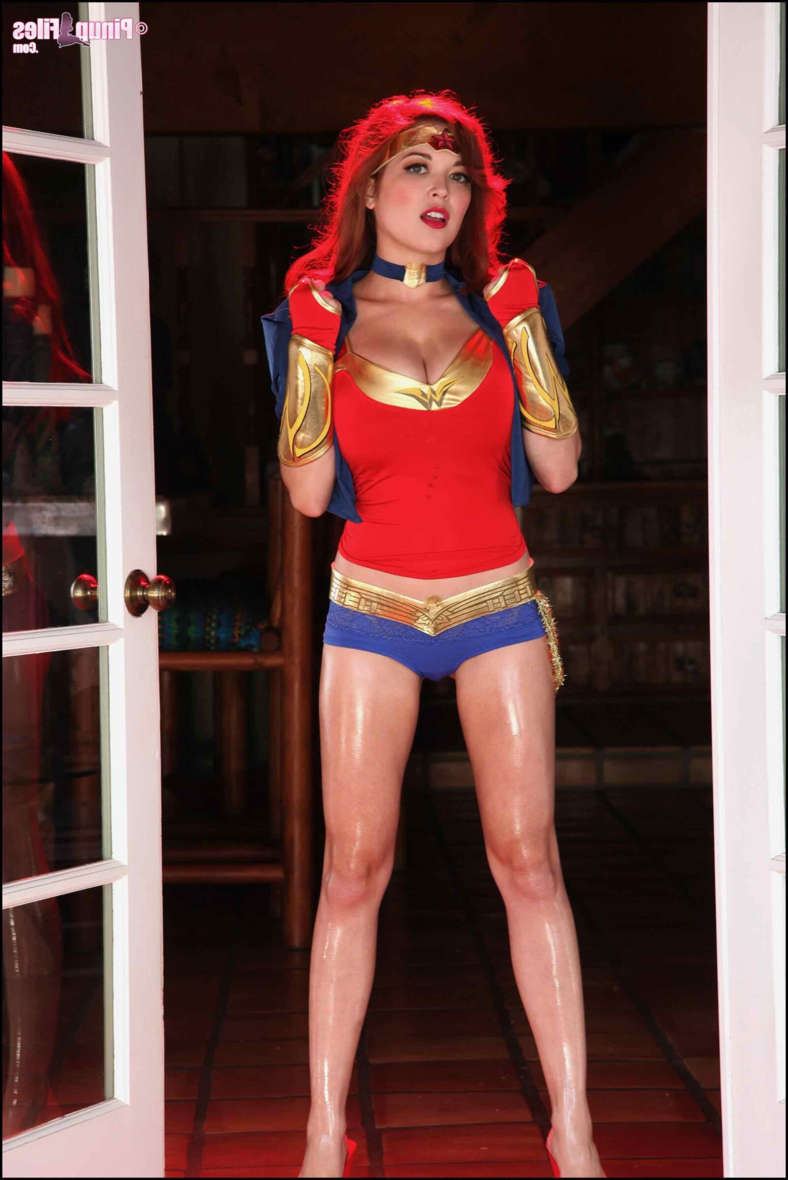 PinupFiles TESSA FOWLER Wonder Woman