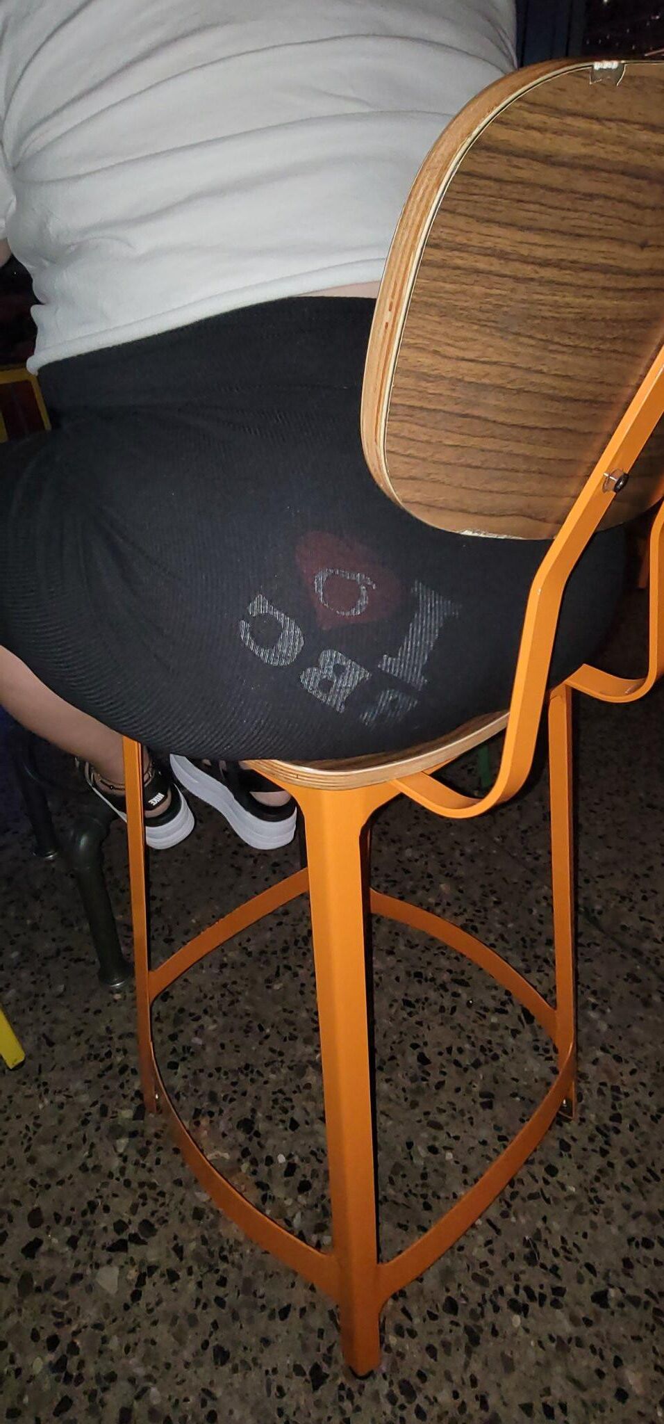 QoSとしてのBBWホットワイフママ広告