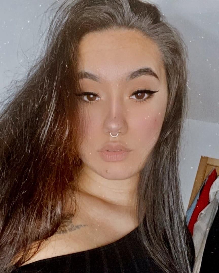 LEIRE Big Bubble Butt pequeñas tetas hermosas morenas latinas h