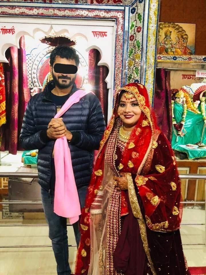 Durchschnittlich aussehende Desi -Hausfrau