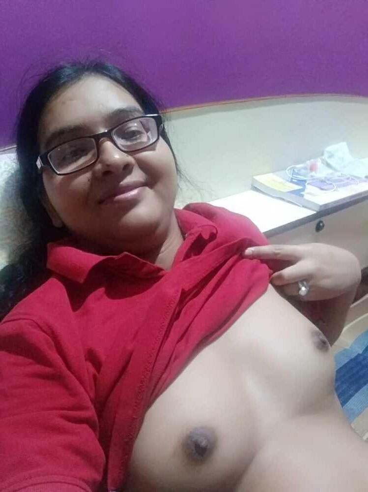 Durchschnittlich aussehende Desi -Hausfrau