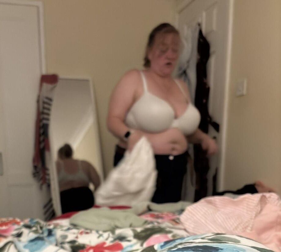 Voyeur pics of wife Chrissie