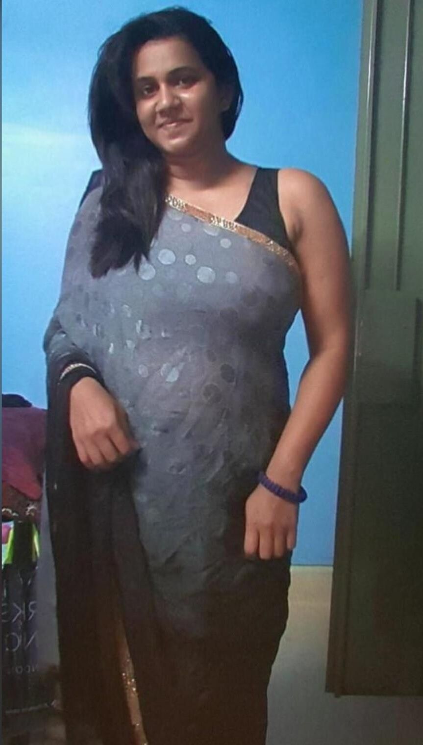 Kurvige Desi Frau