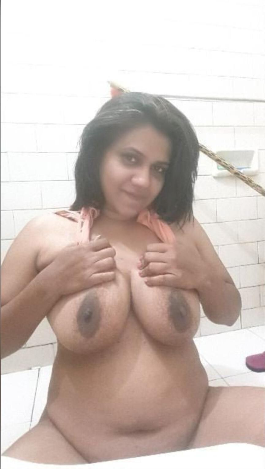Kurvige Desi Frau