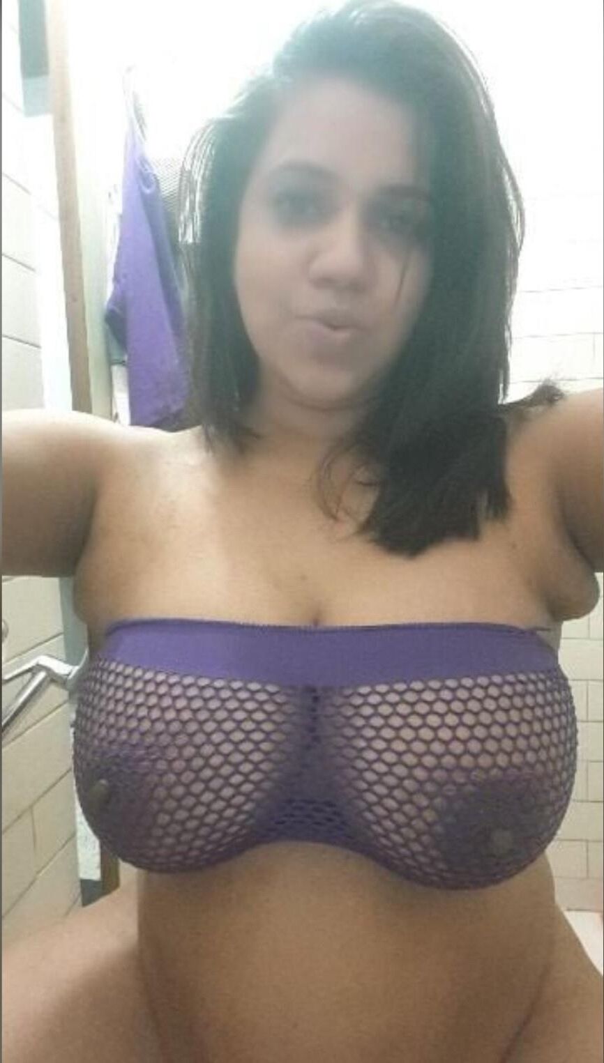 Kurvige Desi Frau