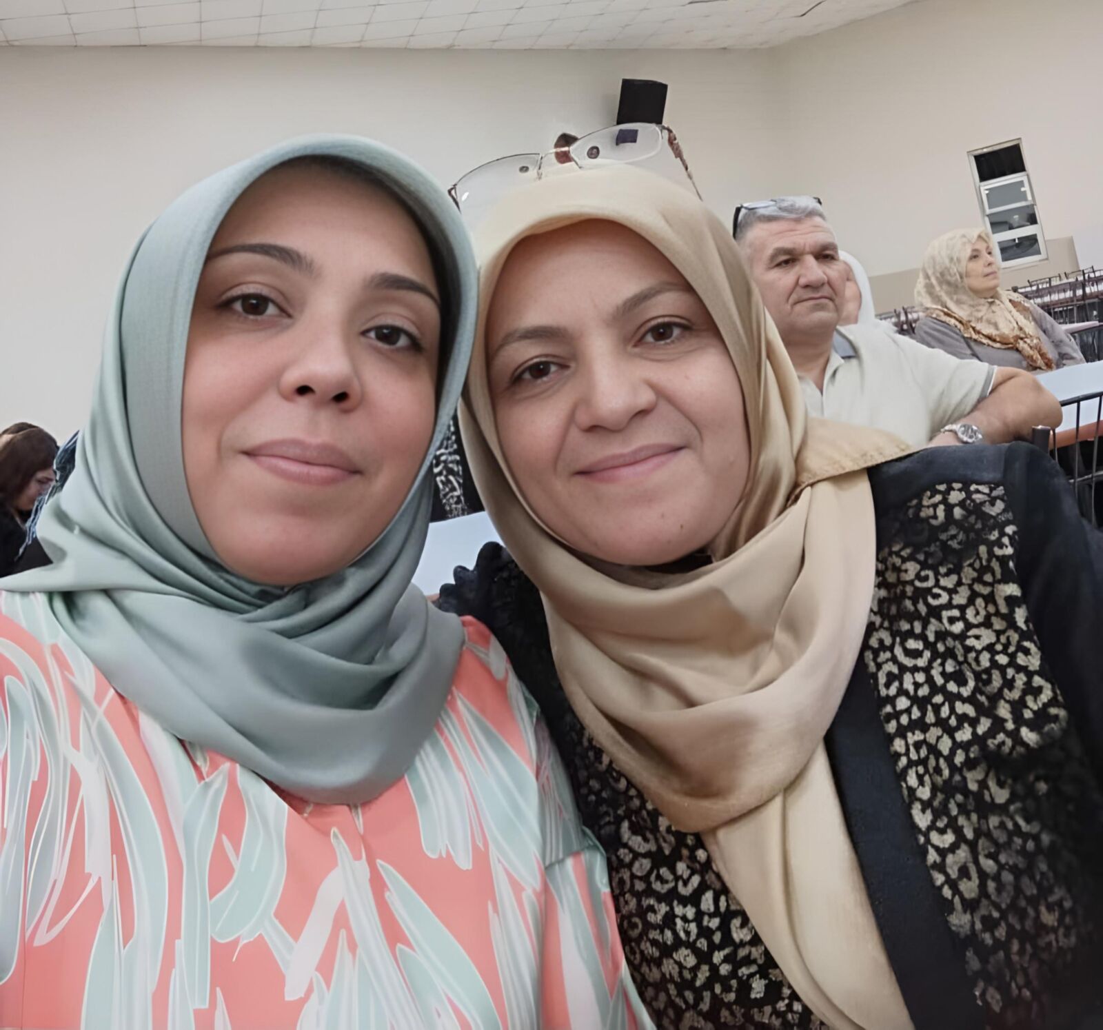 Türkisch sexy Hijab