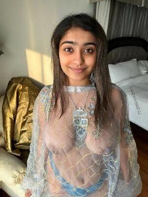 Vollbusige Desi -Göttin