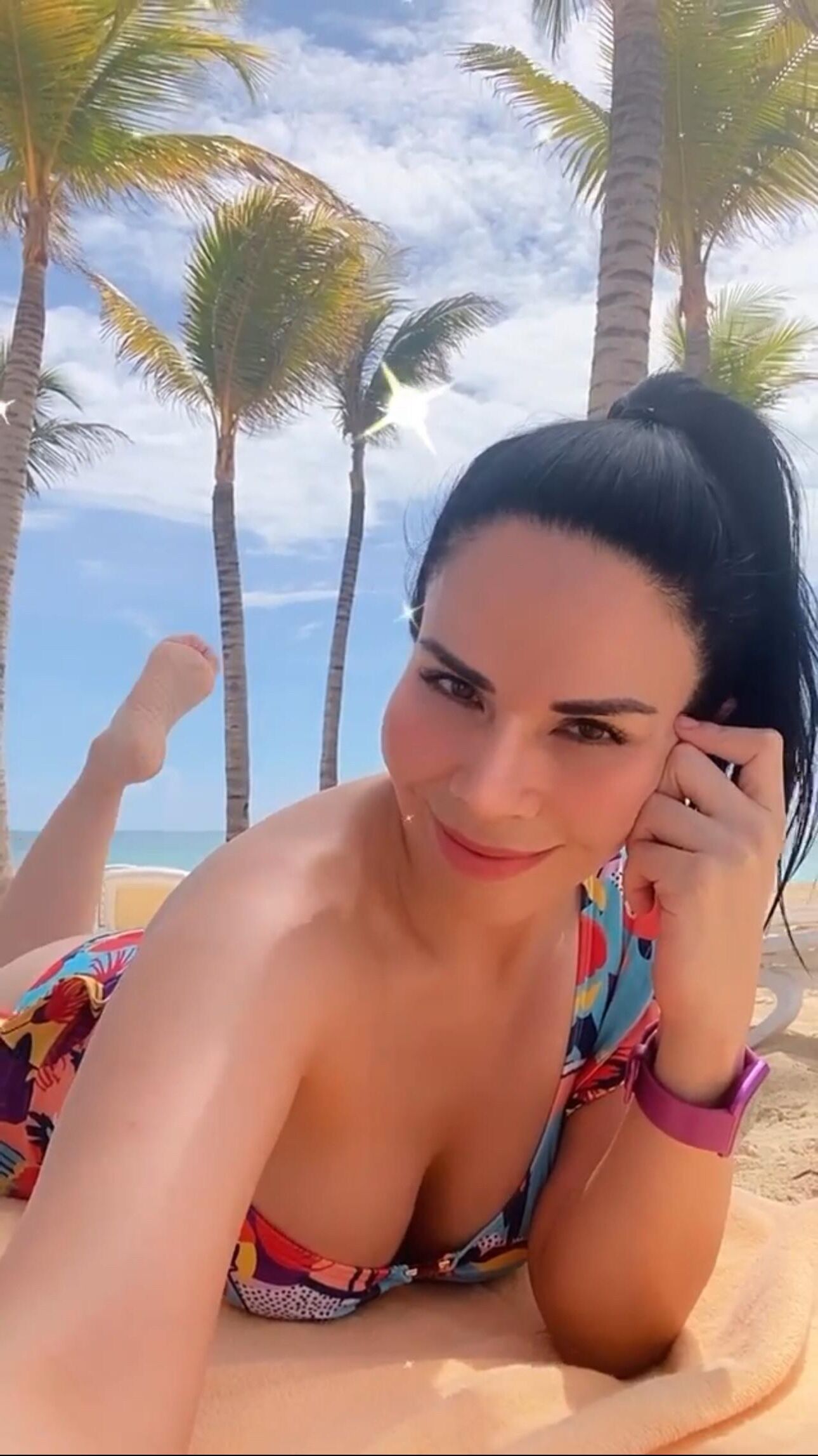 Bren Latina Gorgeous Soles and Feet