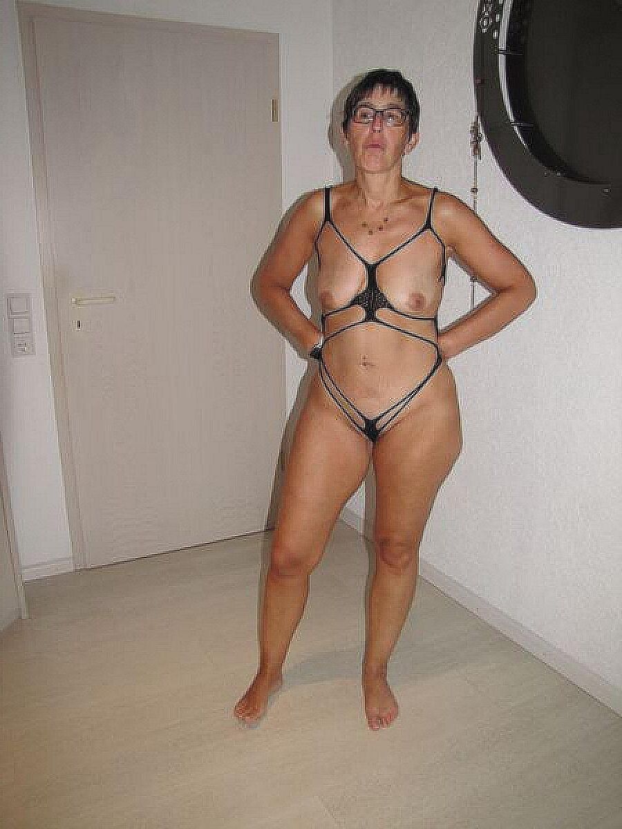 Puta de milf anja exposta por merda de merda suja cumslut boceta na Alemanha