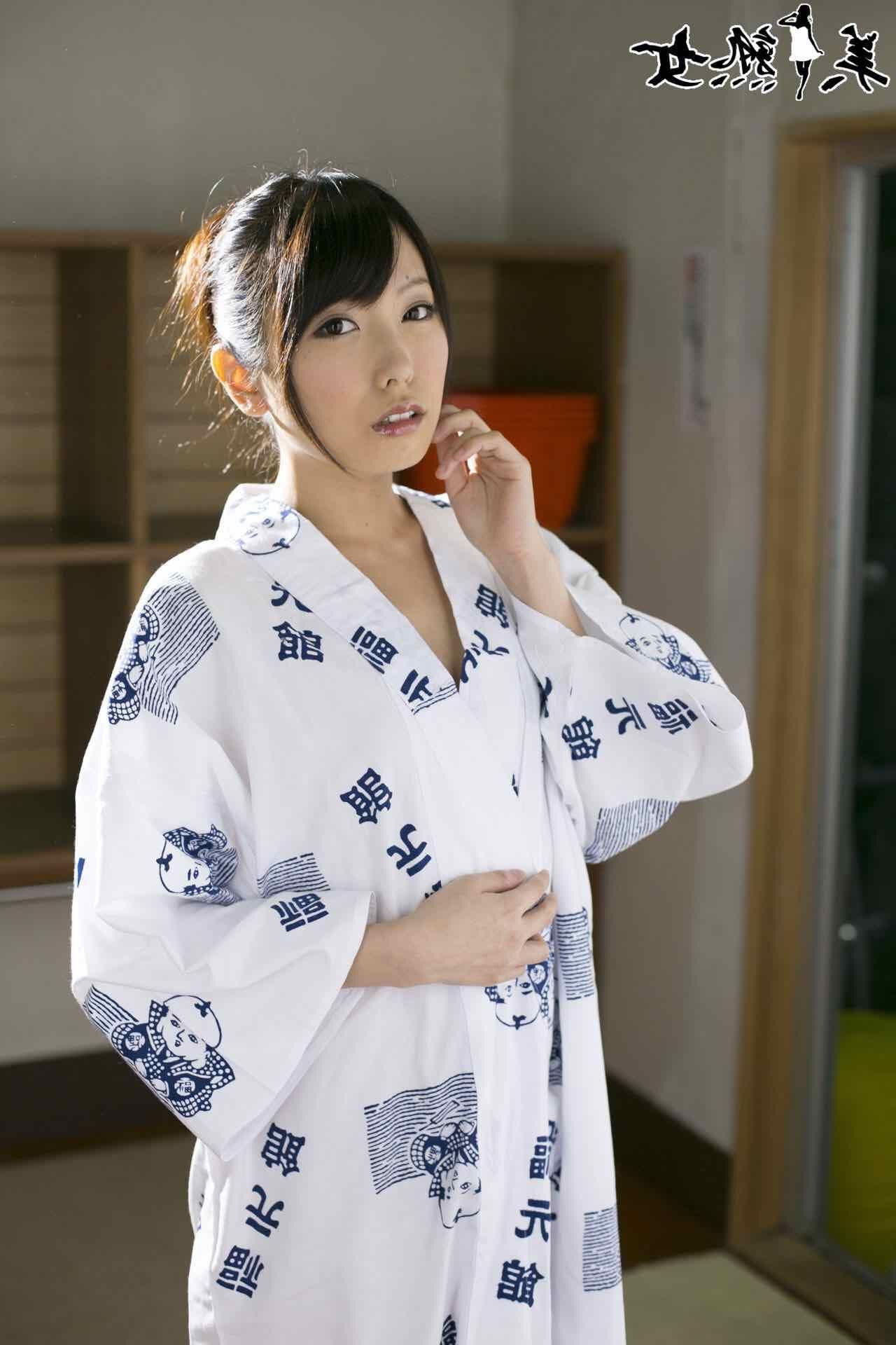 X City Chika Arimura Japanese Bath