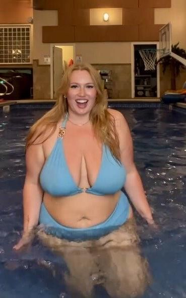Strawberry Big Ass Big Boobs Redhead BBW Milf Mixed Hot Shots