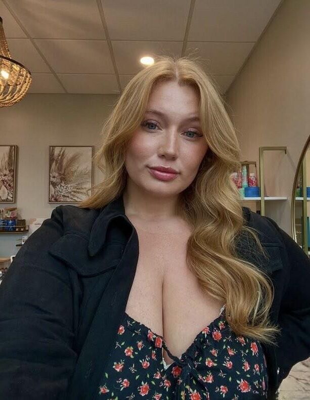 Strawberry Big Ass Big Boobs Redhead BBW Milf Mixed Hot Shots