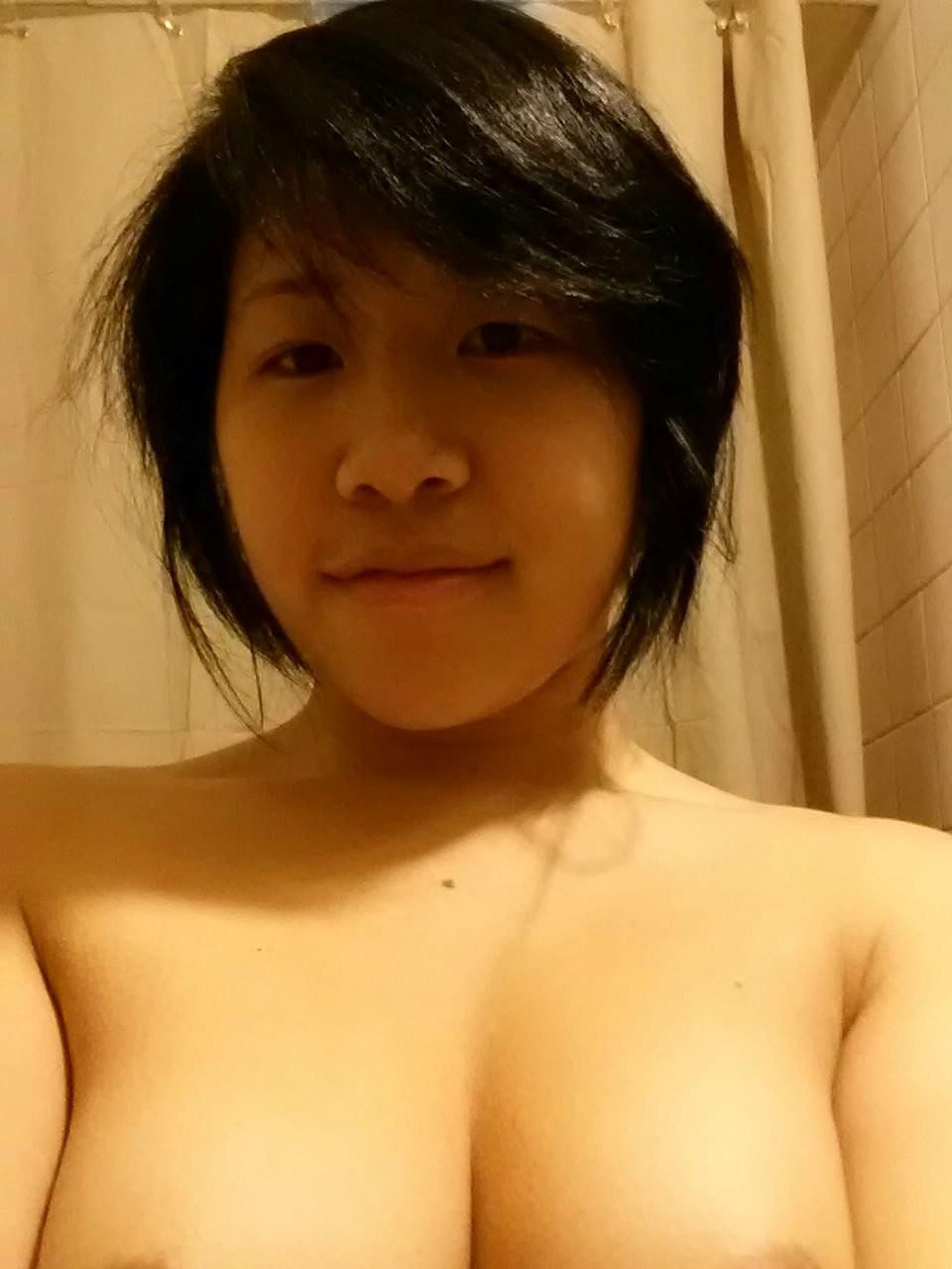 日本の女のおっぱいプレイタイム