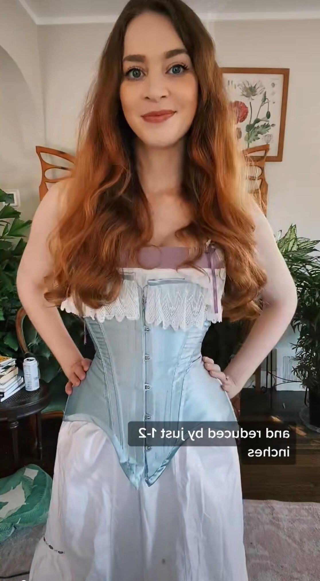 Sexy vintage costumer Ivy Thompson (The Sewlo Artist)