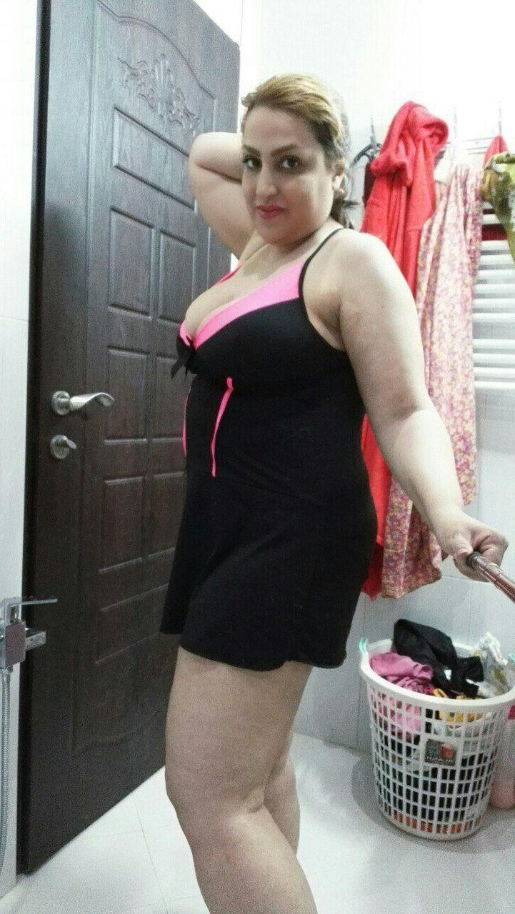 chubby iranian wife