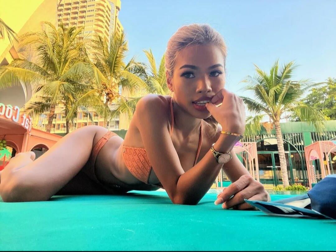 BWC Pleasing Thai Hottie