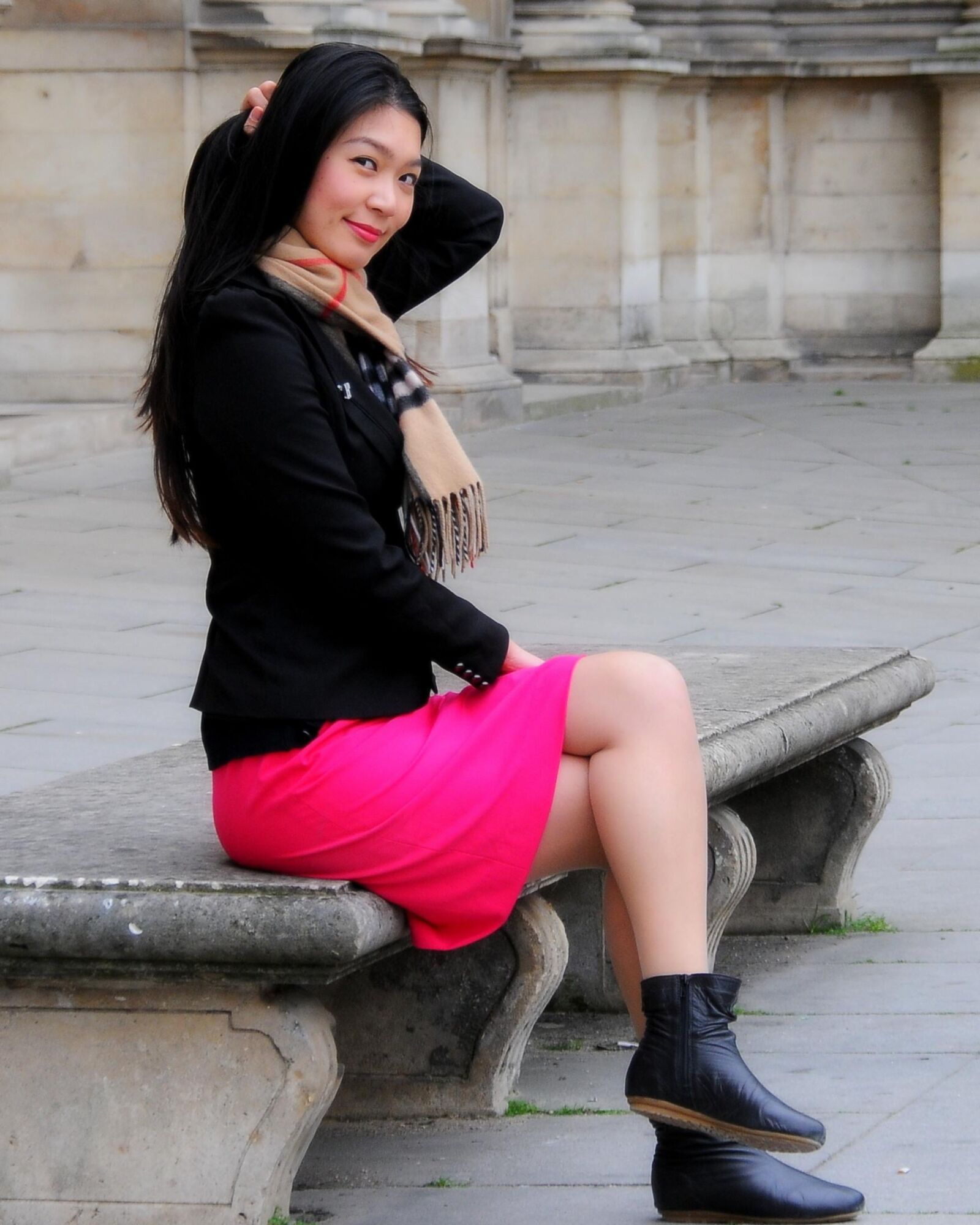 Real Life Pantyhosed MILFs Asian MILF in Paris 