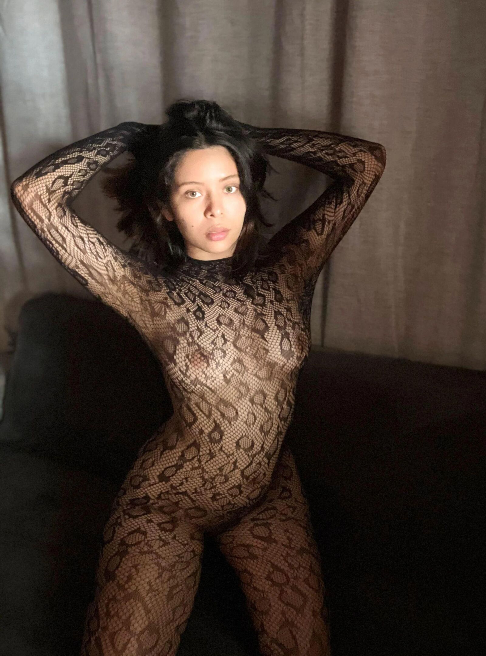 Linda pequeña nena latina sabine