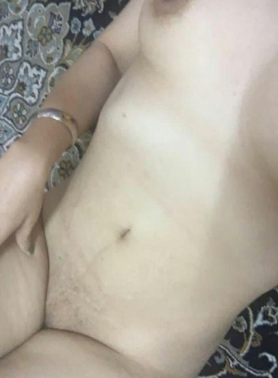 busty iranian wife 