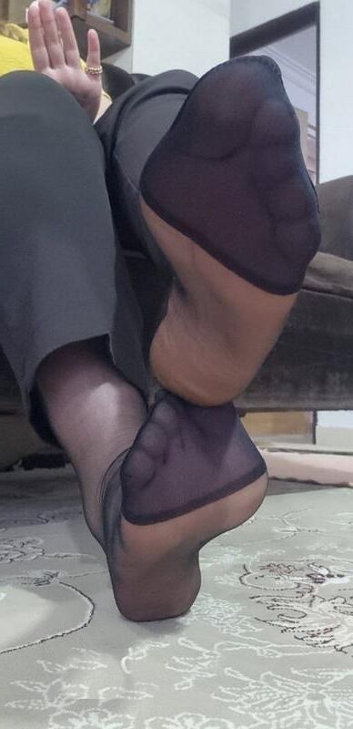 iranian feet