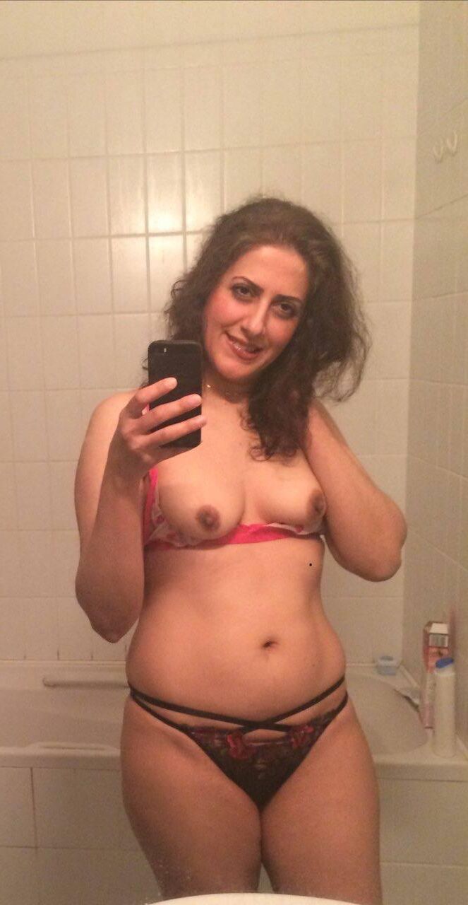 イランの熟女ラナ